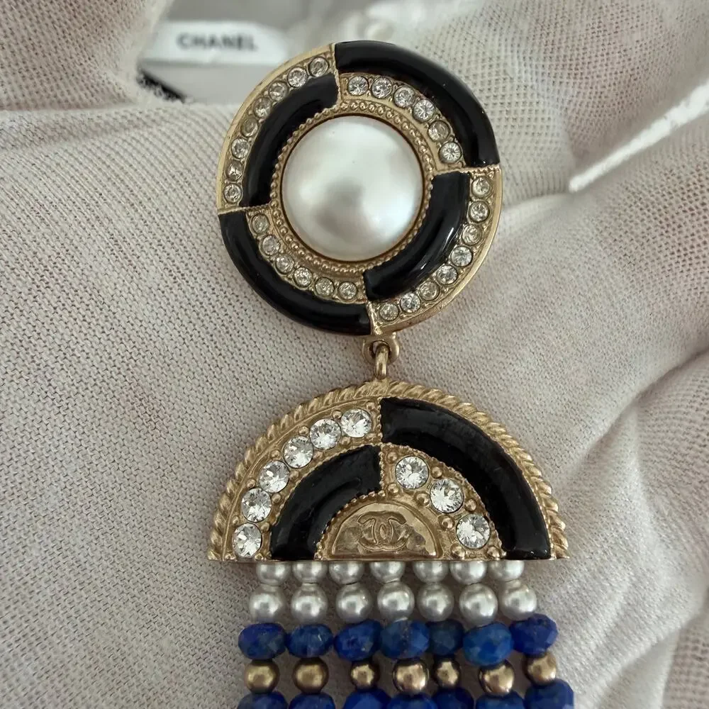 Chanel A19 2019 Métiers d'Art Pearl Strass CC Chandelier Drop Earrings RARE